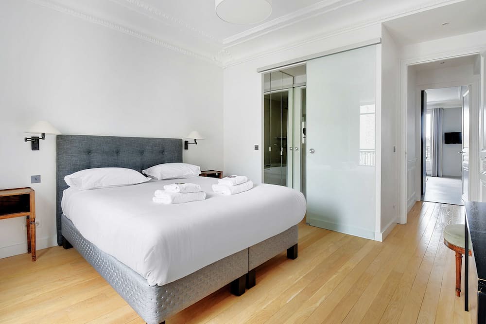 Photo of Bedroom in Chaillot
