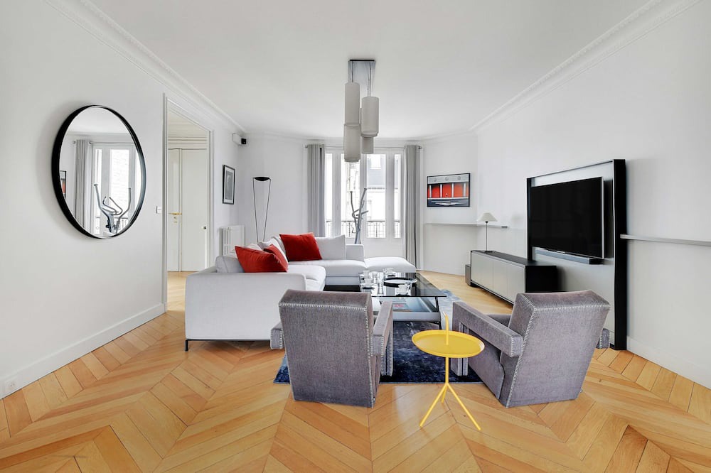 Photo of Livingroom in Chaillot
