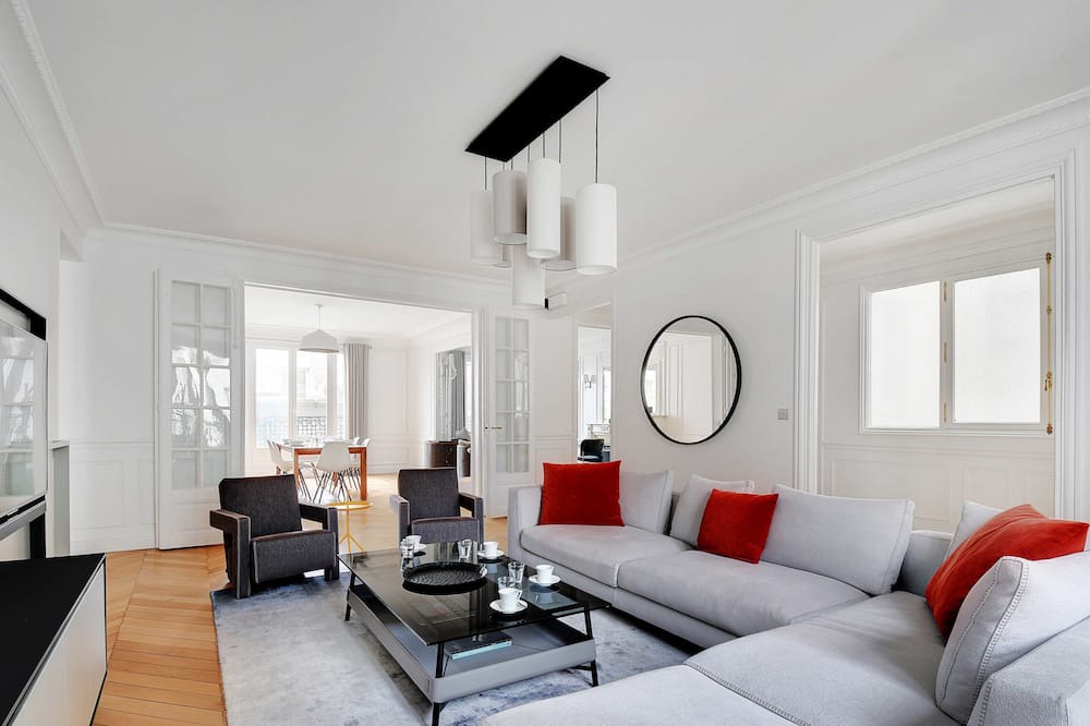 Photo of Livingroom in Chaillot