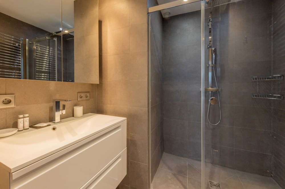 Photo of Bathroom in Saint-Thomas-d'Aquin