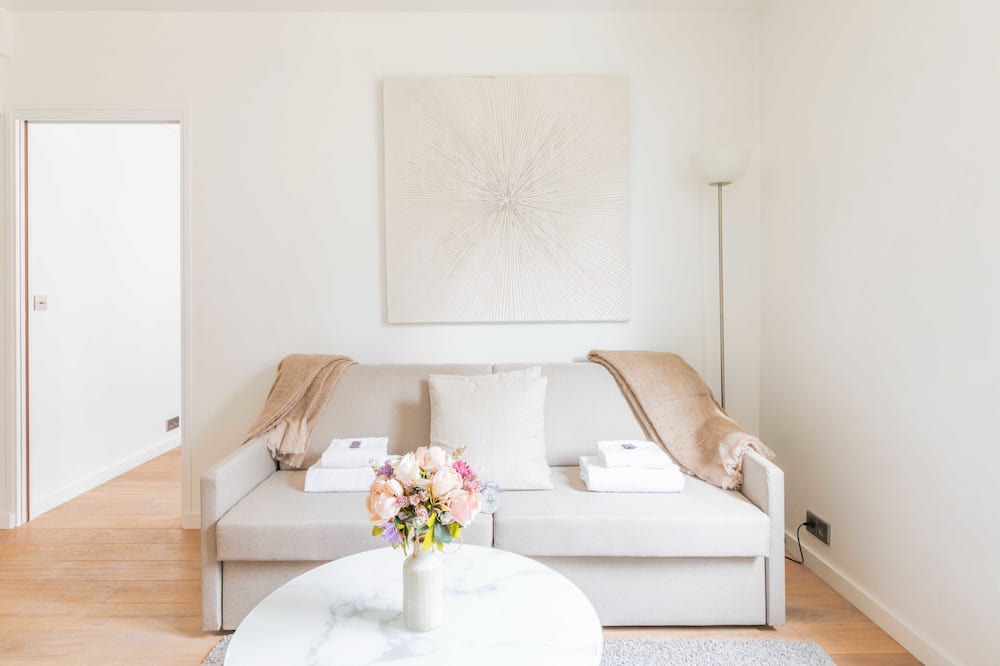 Photo of Livingroom in Saint-Thomas-d'Aquin