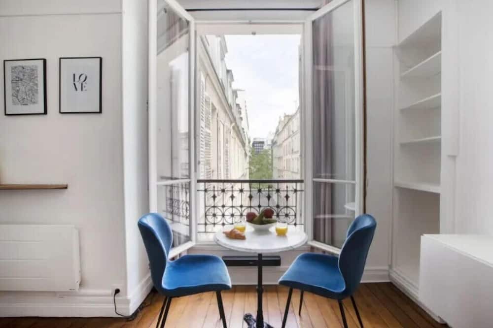 Photo of Patio Balcony in 17th Arrondissement