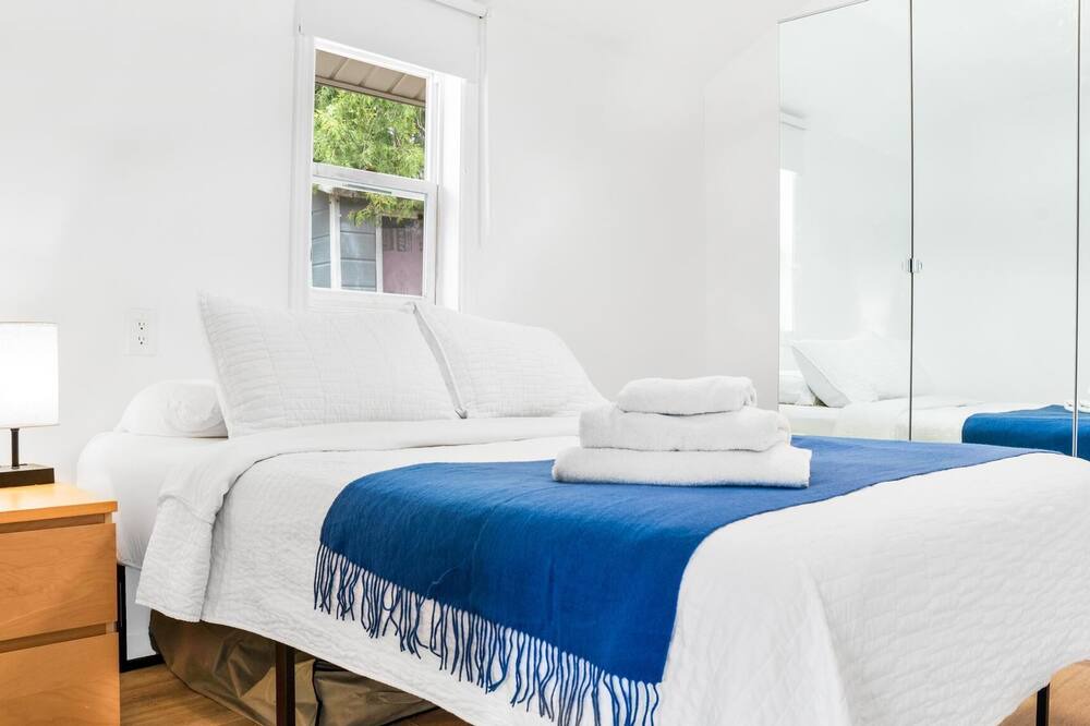 Photo of Bedroom in Niagara Falls