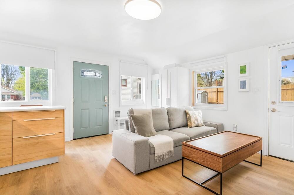 Photo of Livingroom in Niagara Falls
