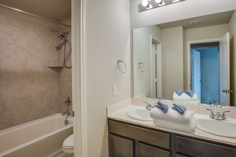 Photo of Bathroom in Mesquite