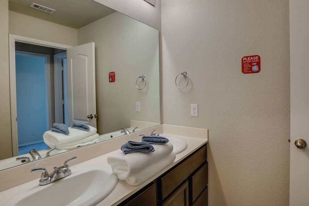 Photo of Bathroom in Mesquite