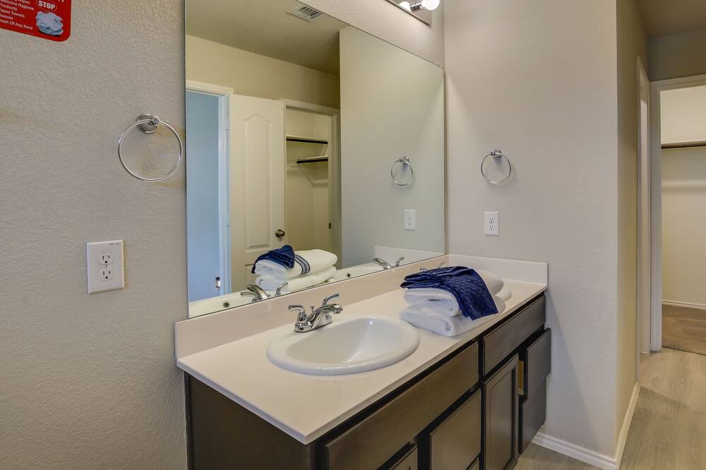 Photo of Bathroom in Mesquite