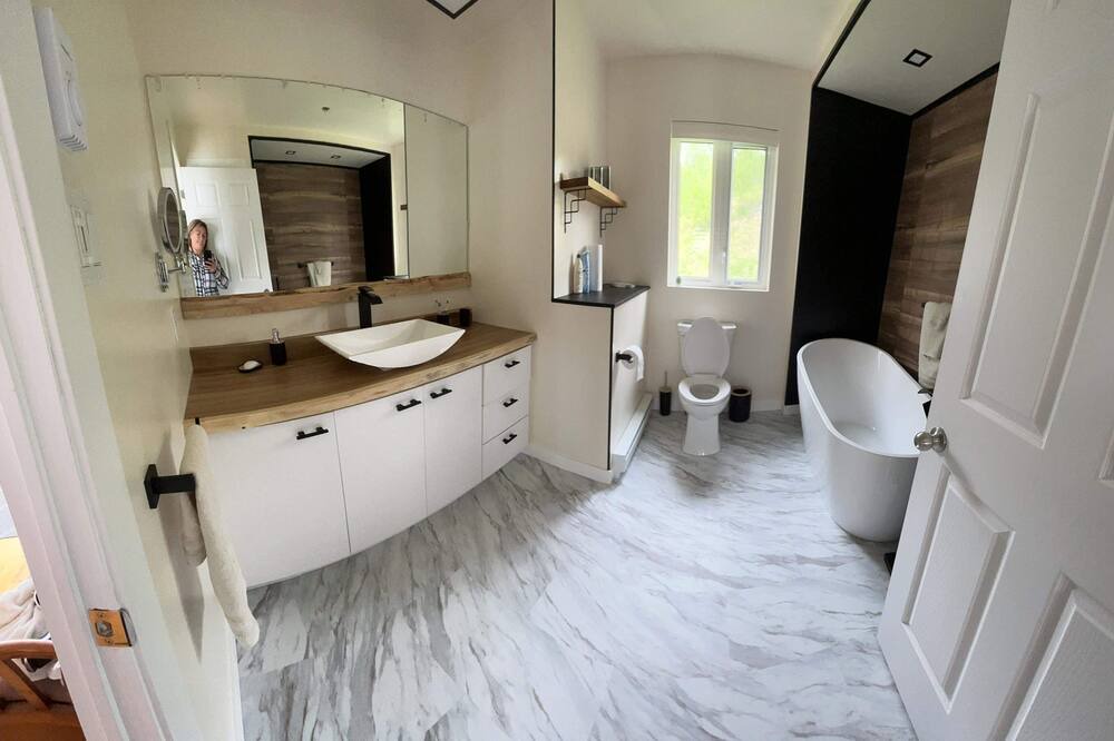 Photo of Bathroom in Beaupre