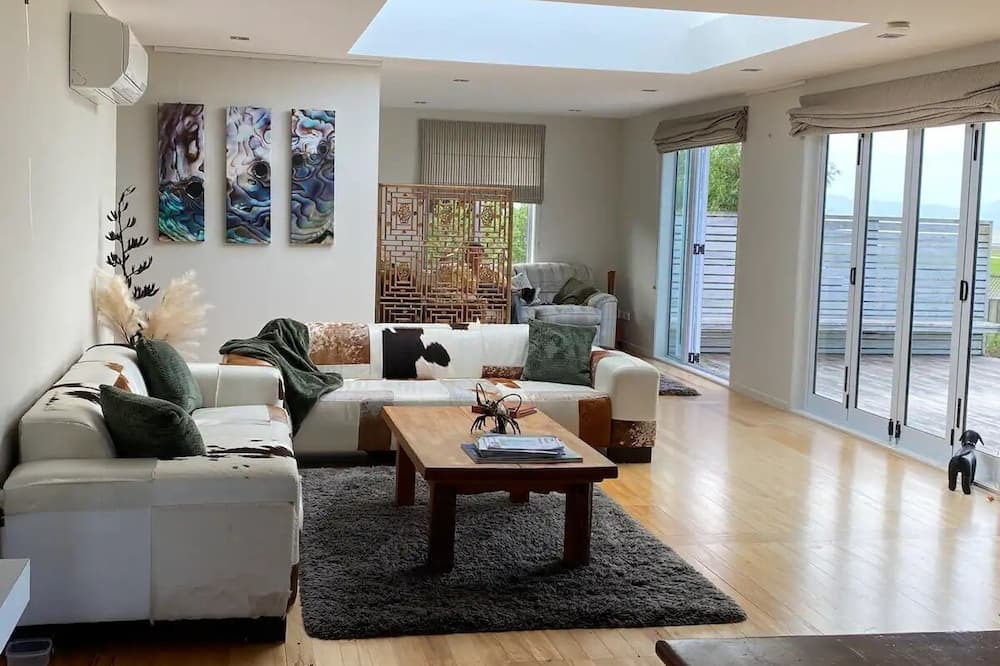 Photo of Livingroom in Kaiaua