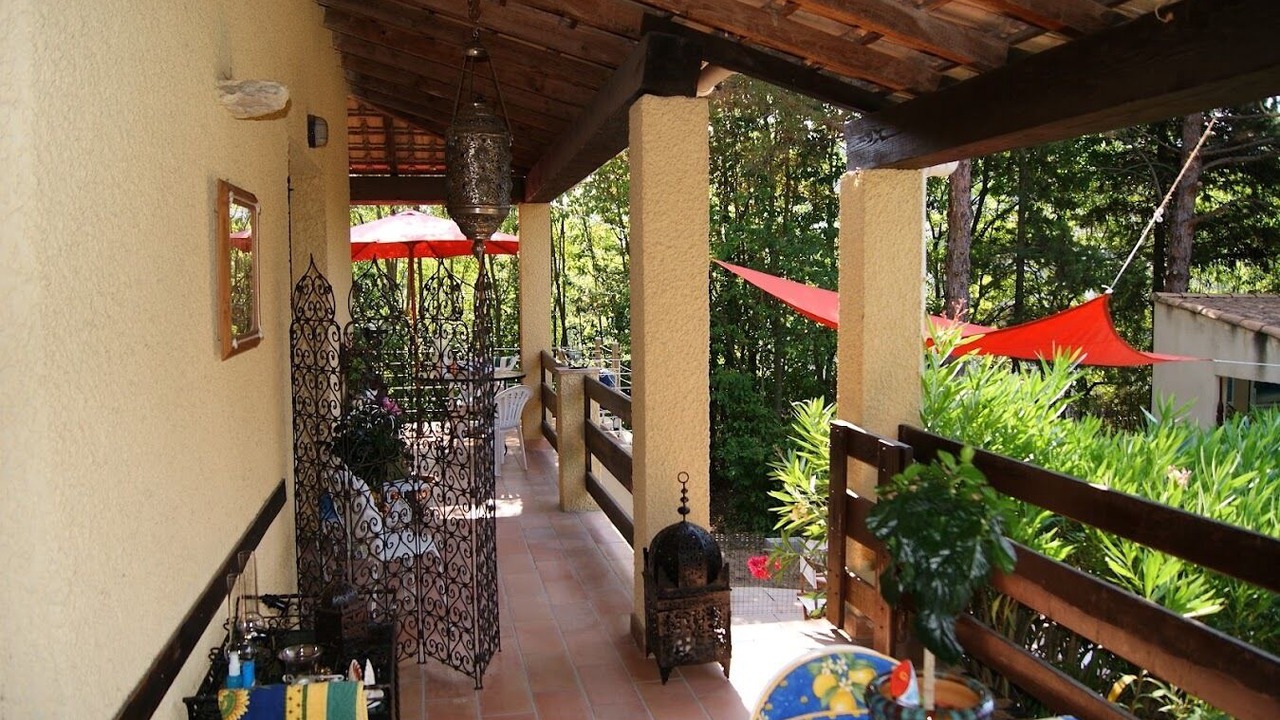 Photo of Outdoor in Hopitaux-Facultes