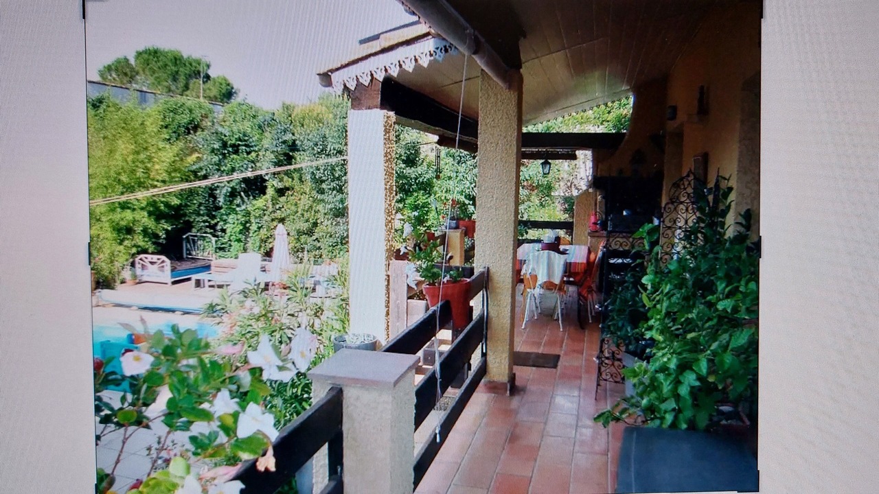 Photo of Outdoor in Hopitaux-Facultes