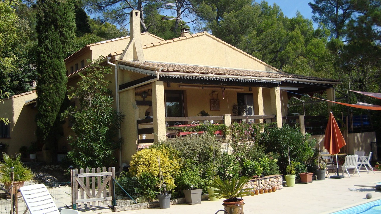 Photo of Outdoor in Hopitaux-Facultes