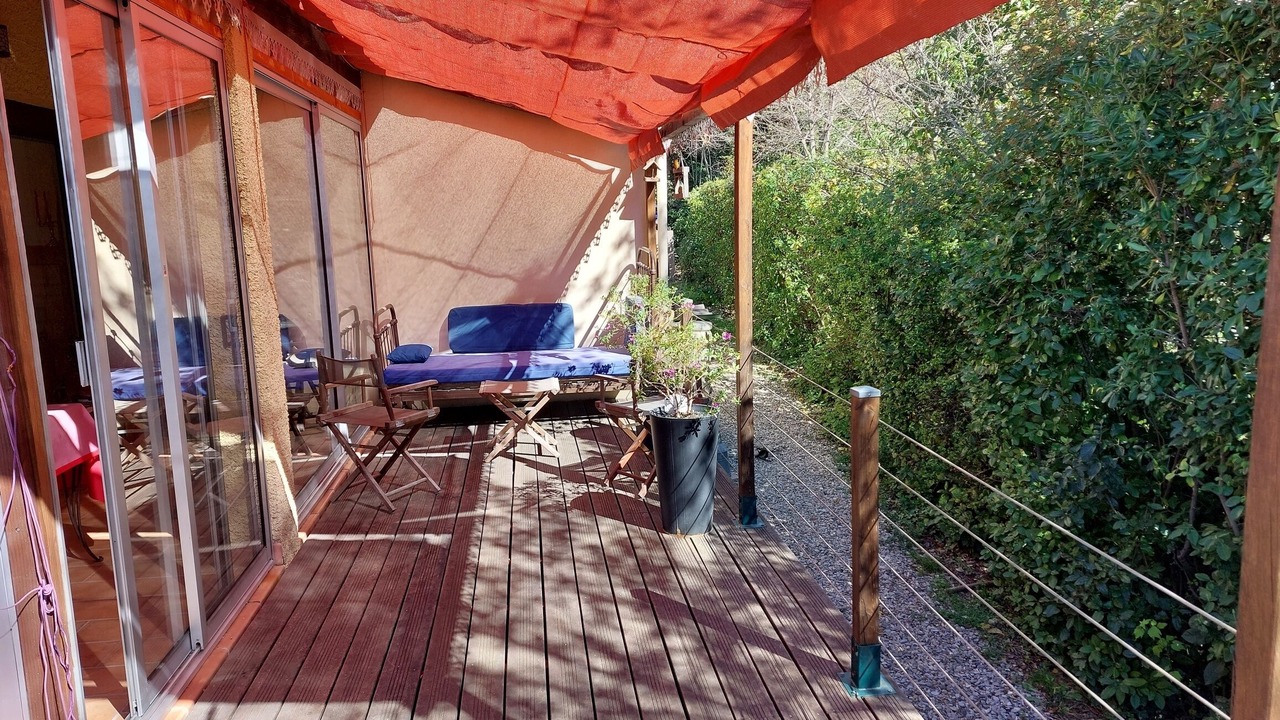 Photo of Outdoor in Hopitaux-Facultes