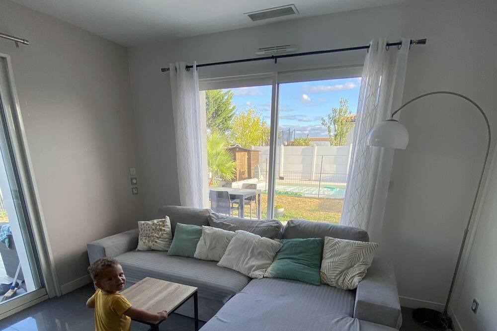 Photo of Bedroom in Artigues-pres-Bordeaux