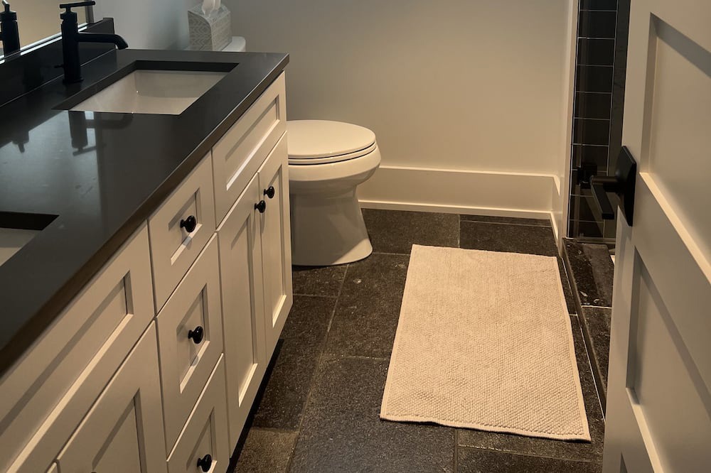 Photo of Bathroom in Paddock Lake