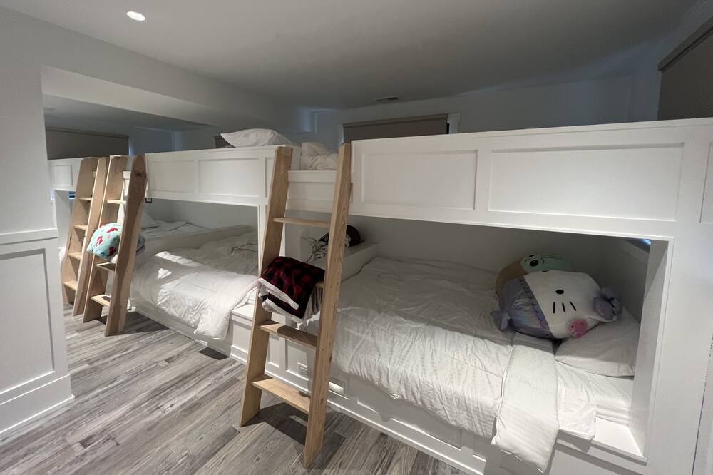 Photo of Bedroom in Paddock Lake