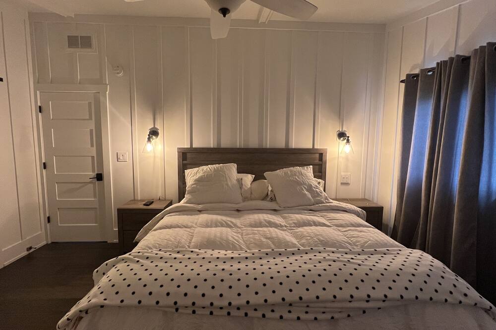 Photo of Bedroom in Paddock Lake