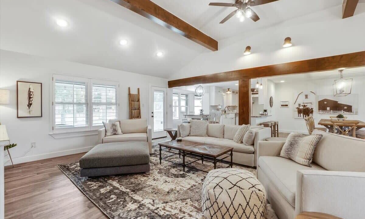 Photo of Livingroom in Roanoke