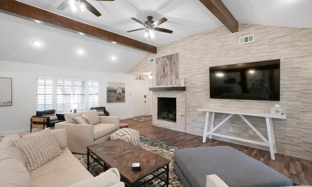 Photo of Livingroom in Roanoke