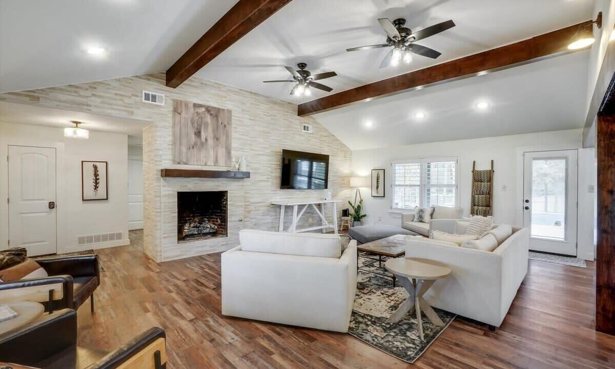 Photo of Livingroom in Roanoke