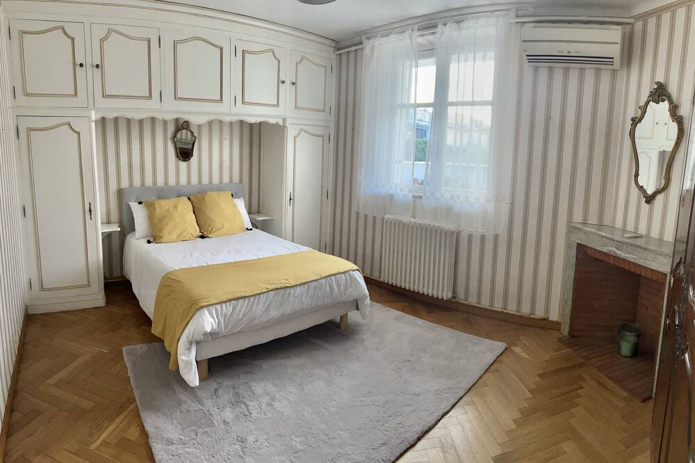 Photo of Bedroom in Carcassonne