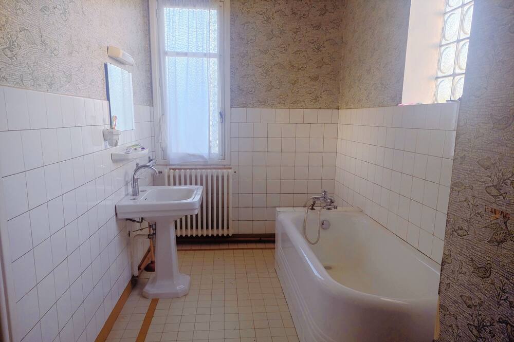 Photo of Bathroom in Carcassonne