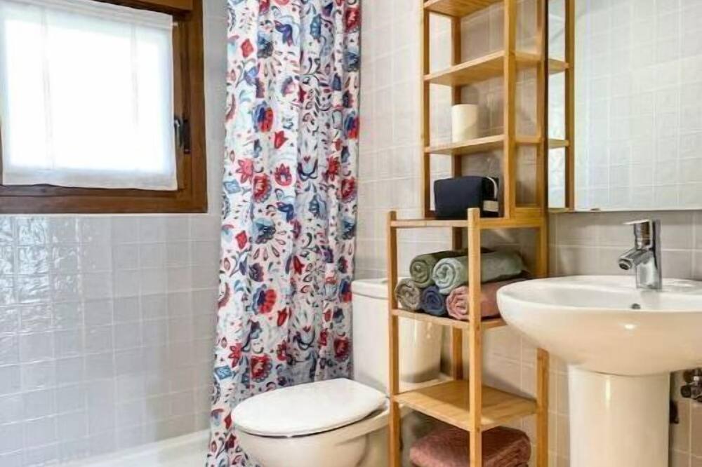 Photo of Bathroom in Lezaun