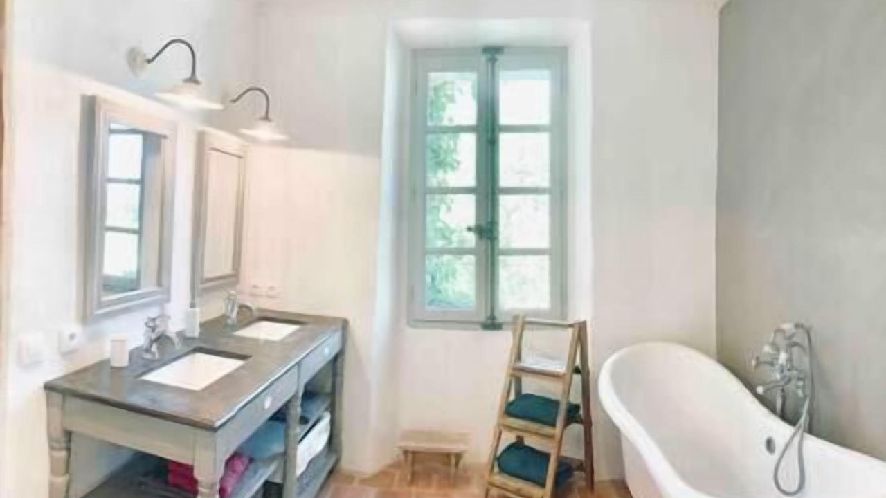 Photo of Bathroom in Saint-Julien