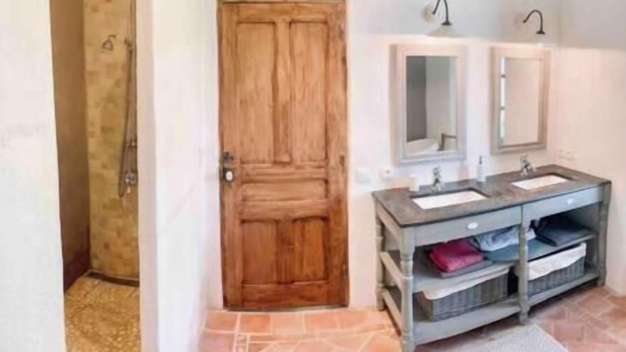 Photo of Bathroom in Saint-Julien