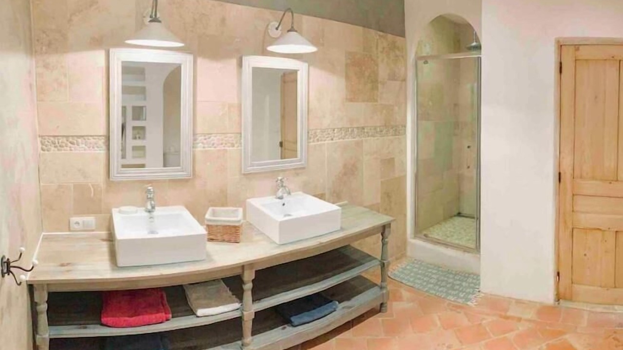 Photo of Bathroom in Saint-Julien