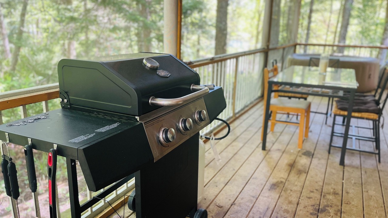 Photo of Outdoor in Sebright