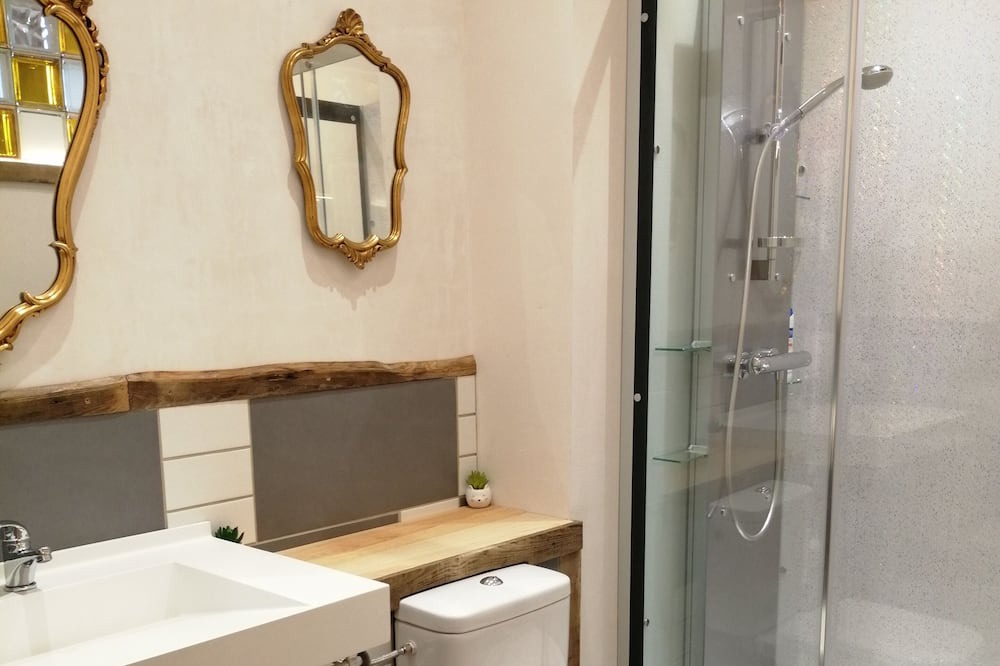 Photo of Bathroom in Castelvieilh