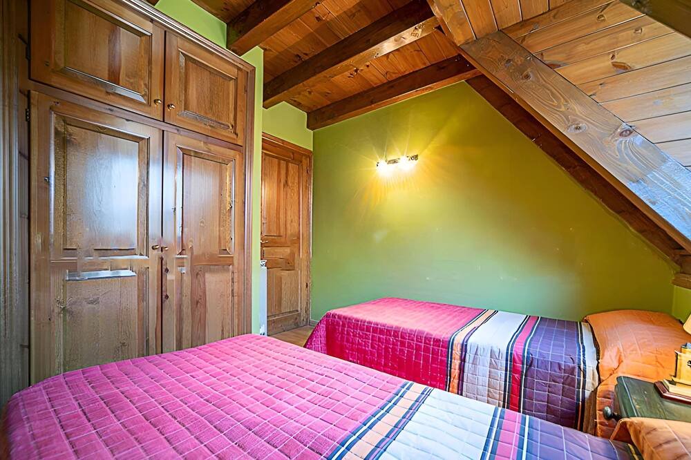 Photo of Bedroom in Vielha e Mijaran