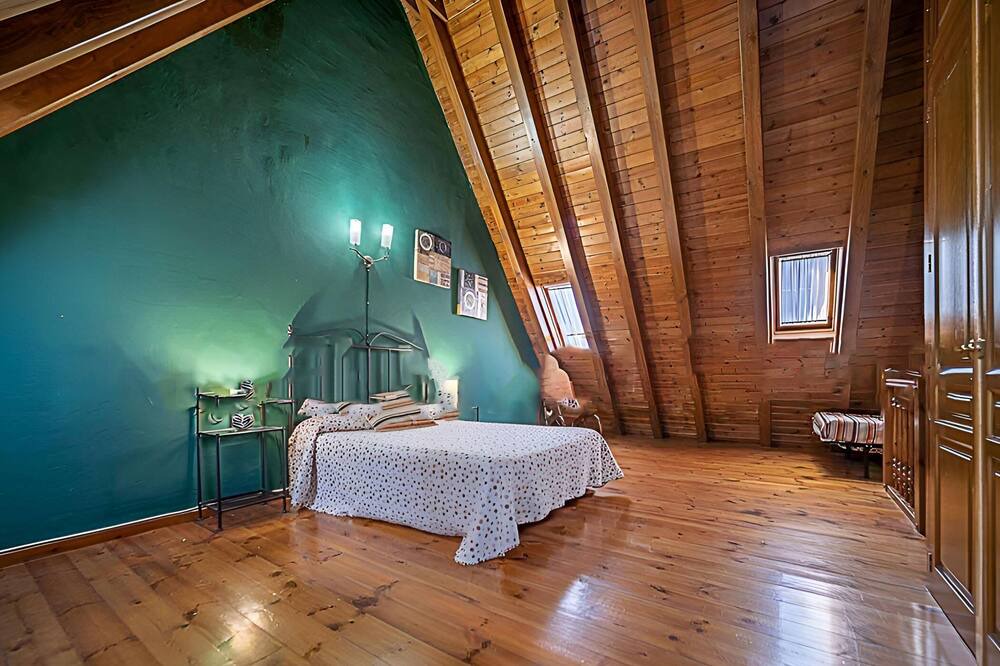 Photo of Bedroom in Vielha e Mijaran