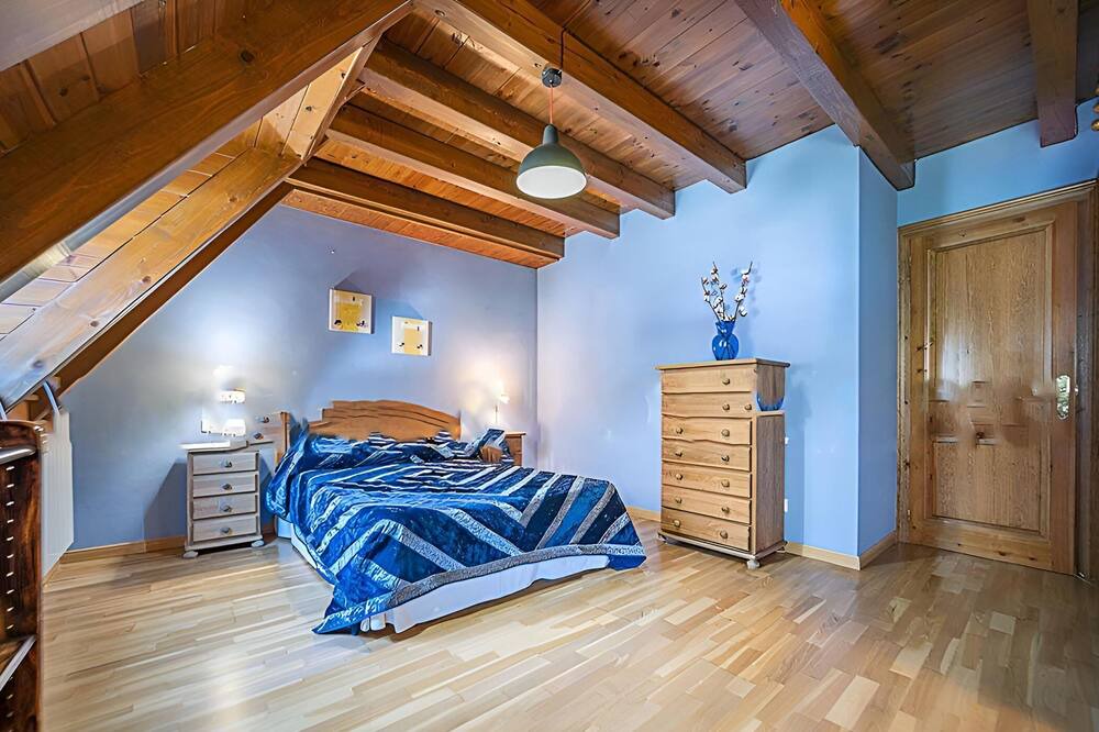 Photo of Bedroom in Vielha e Mijaran