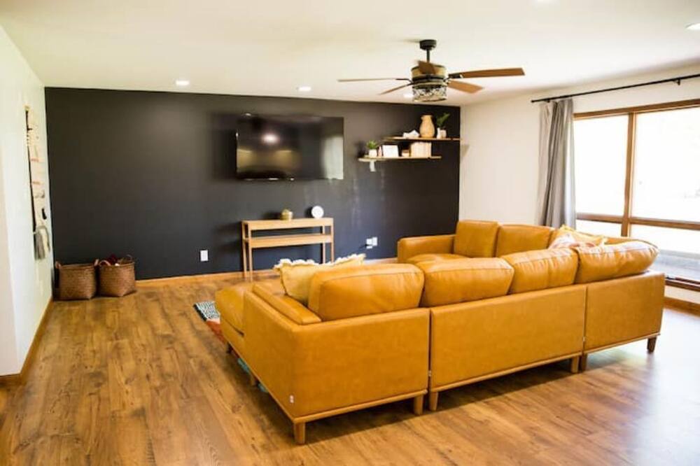 Photo of Livingroom in Benton
