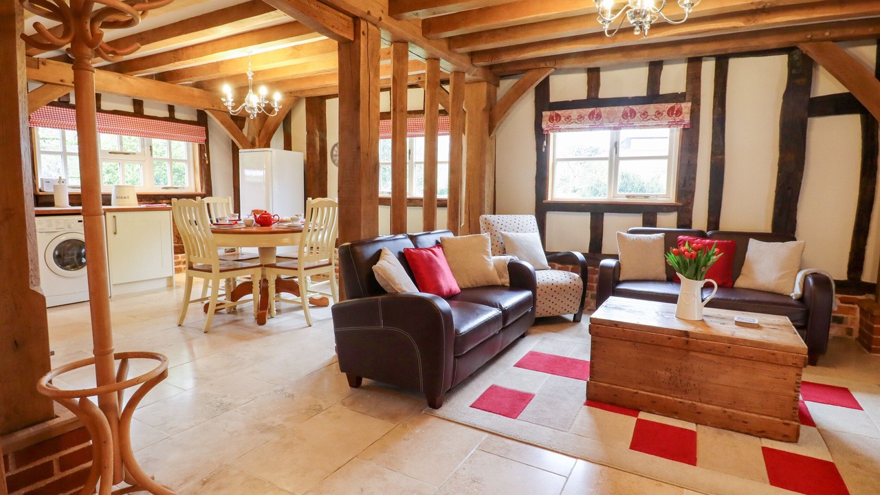 Photo of Others in Etchinghill