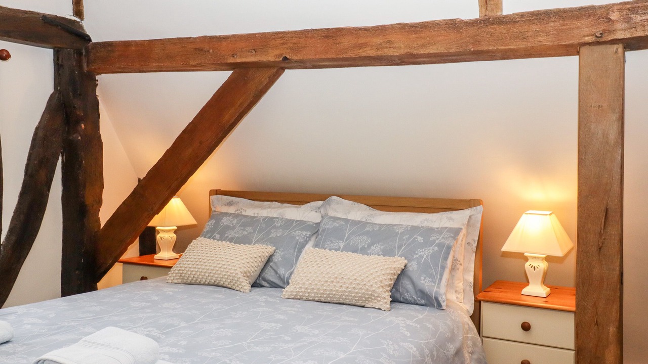 Photo of Others in Etchinghill