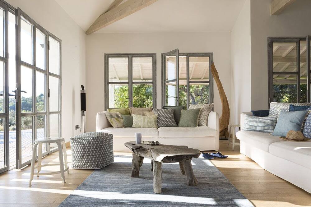 Photo of Livingroom in Saint-Gilles