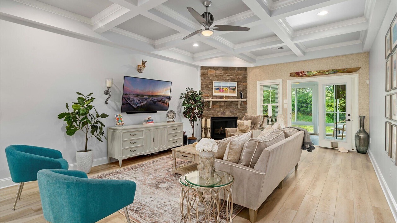 Photo of Livingroom in Bayside