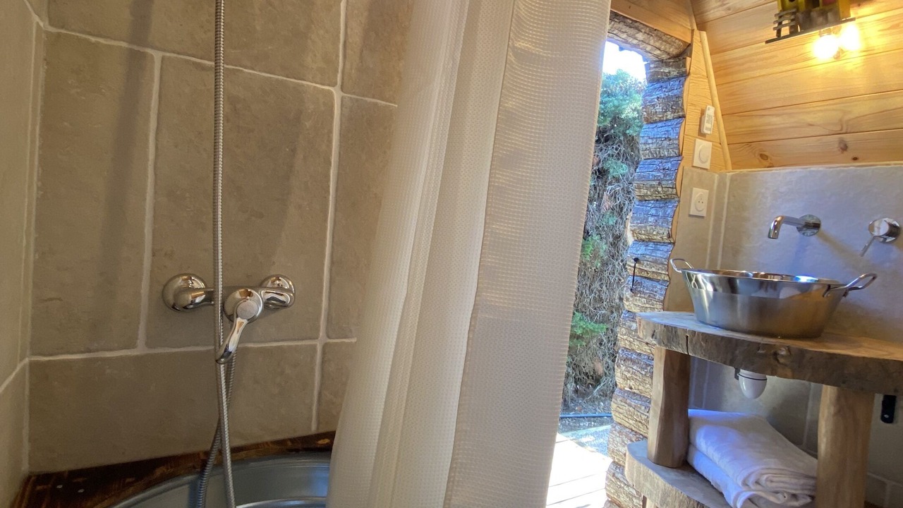 Photo of Bathroom in Villelongue-dels-Monts