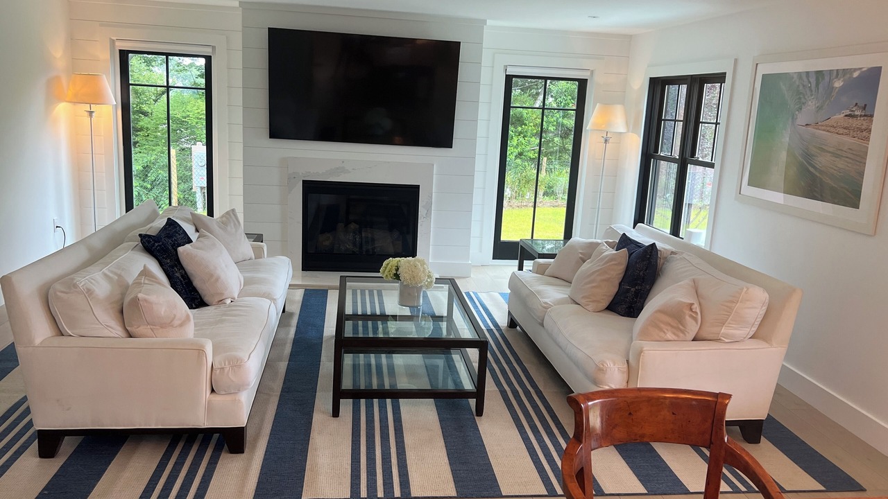 Photo of Livingroom in Watch Hill