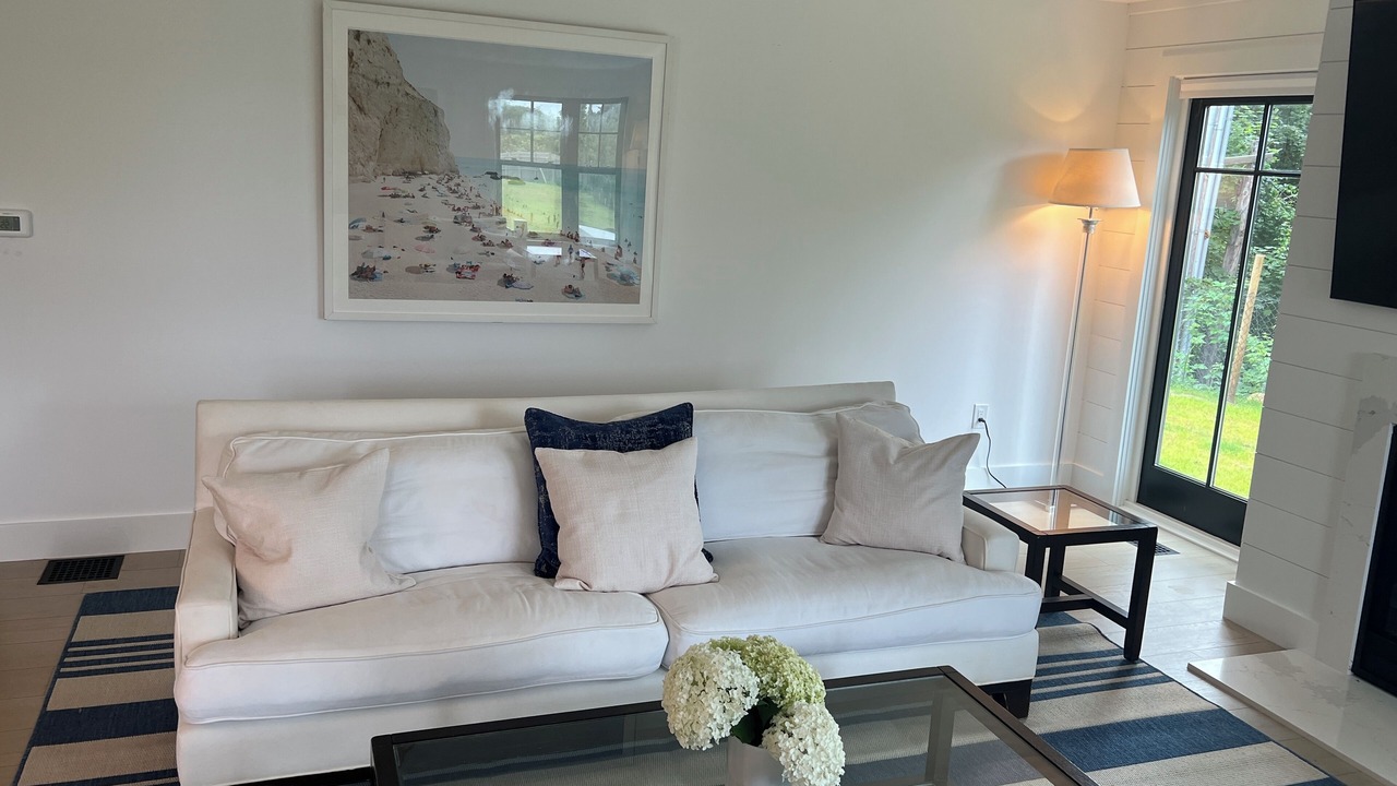 Photo of Livingroom in Watch Hill