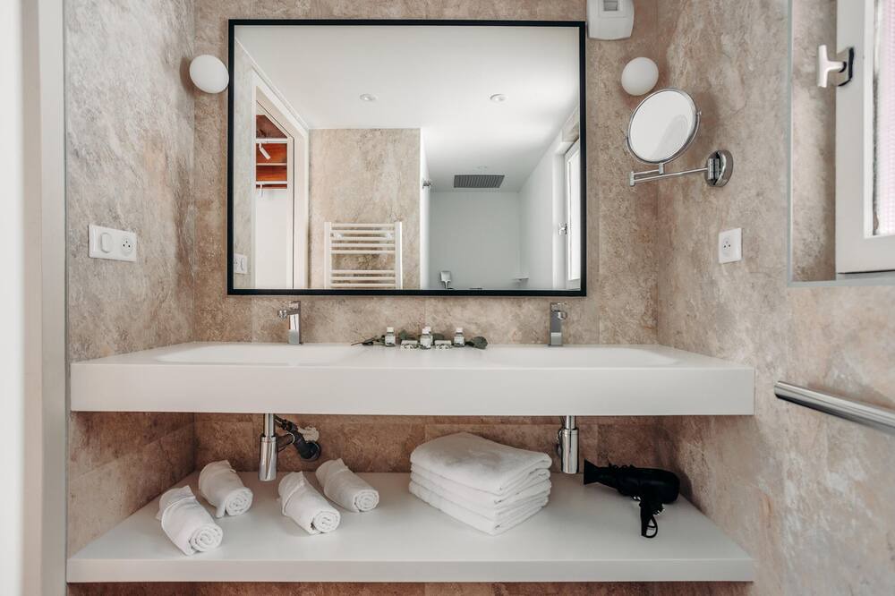 Photo of Bathroom in Eaux-Bonnes