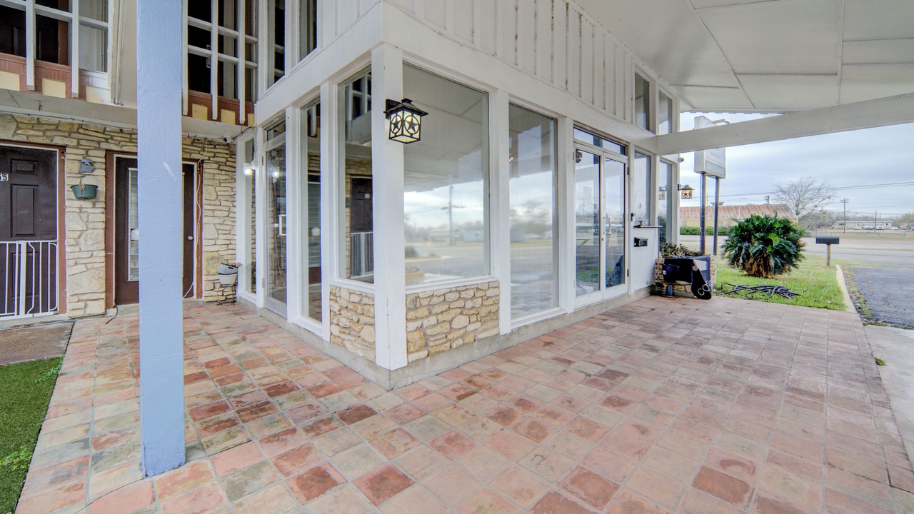 Photo of Outdoor in Gonzales