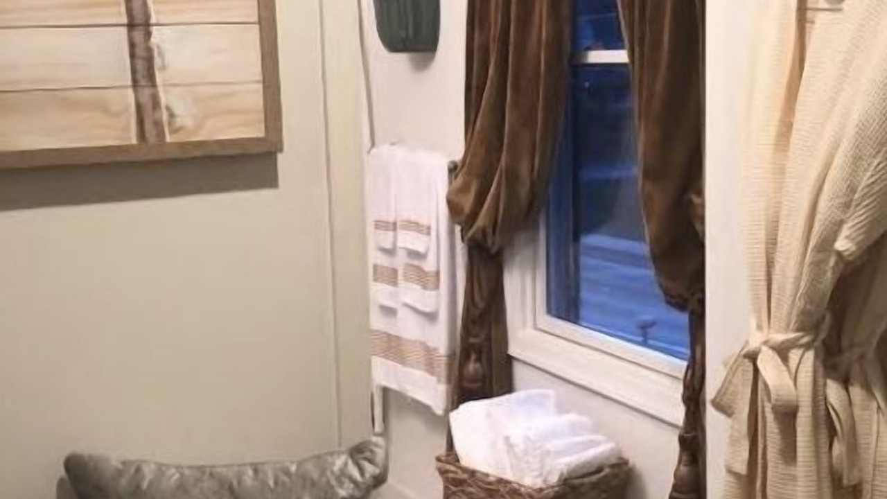 Photo of Bedroom in Parkville