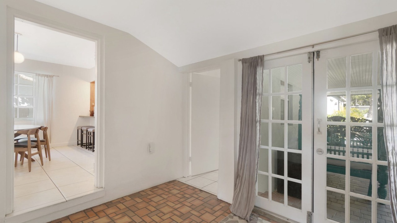 Photo of Bedroom in Northeast Miami