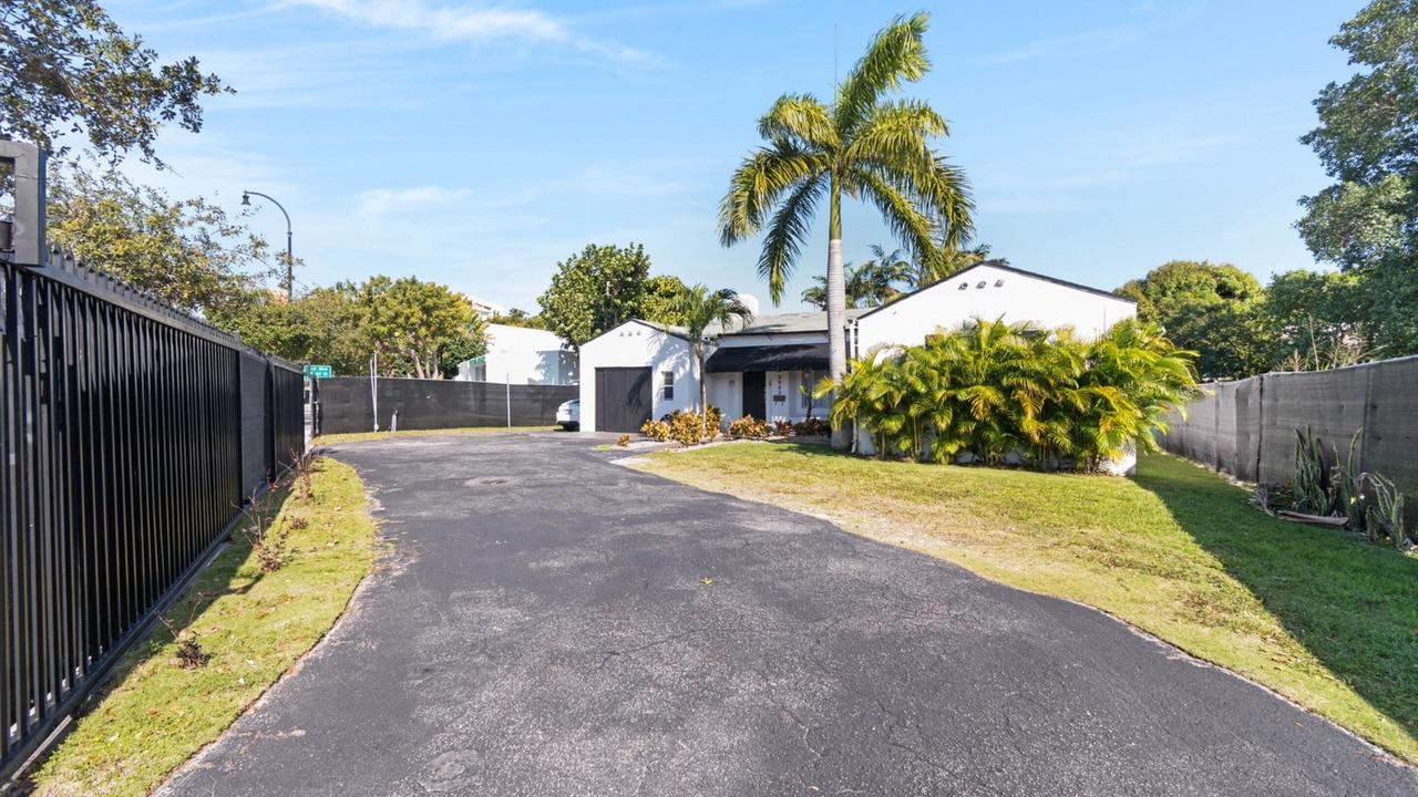Photo of Outdoor in Northeast Miami