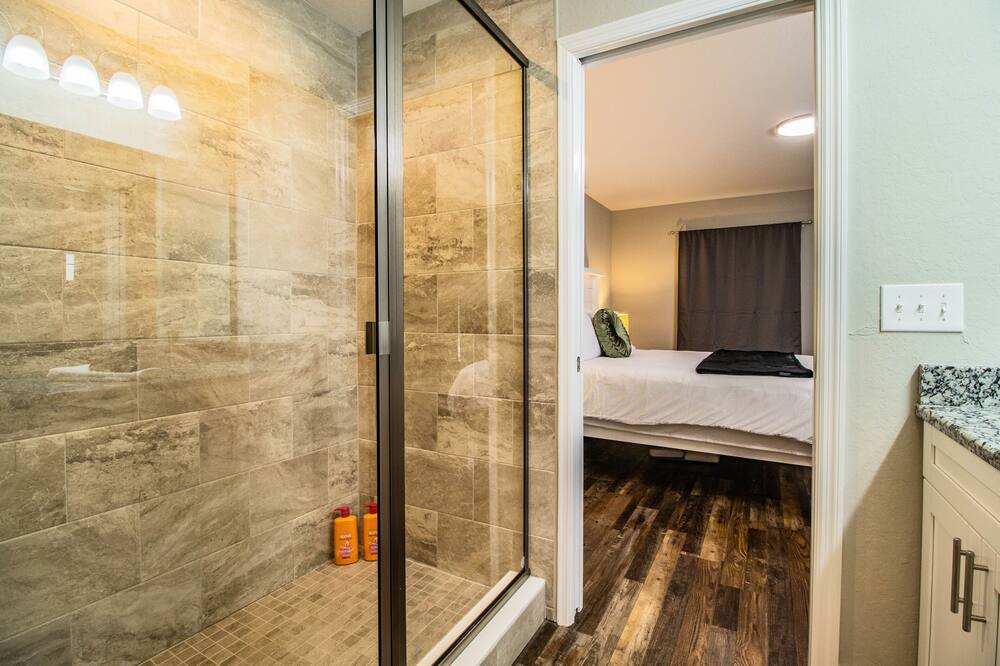 Photo of Bathroom in Bartow