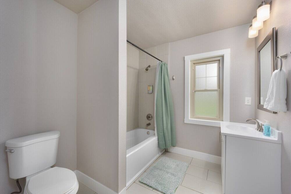 Photo of Bathroom in Pleasant Grove